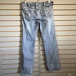 Cowgirl Tuff Co. Women's Jeans Size 31 x 33 Light Wash Embellished Pockets Denim